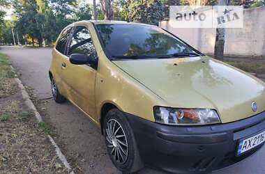 Хэтчбек Fiat Punto 2003 в Черновцах