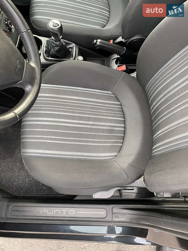Хетчбек Fiat Punto 2011 в Рівному