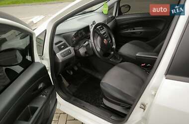 Хэтчбек Fiat Punto 2014 в 