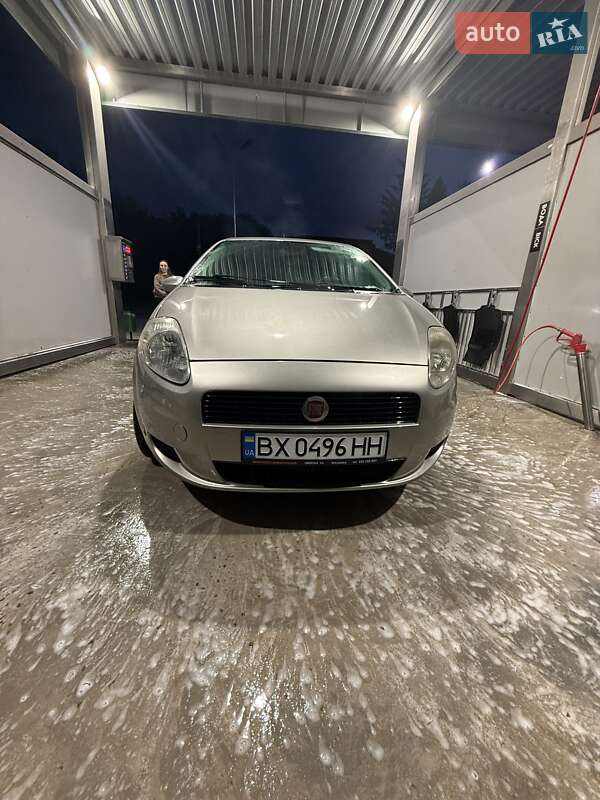 Хэтчбек Fiat Punto 2007 в 