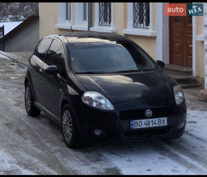 Хэтчбек Fiat Punto 2011 в Бучаче