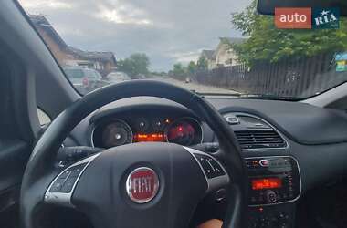Хэтчбек Fiat Punto 2012 в 