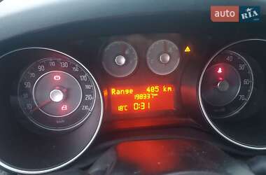 Хэтчбек Fiat Punto 2012 в 