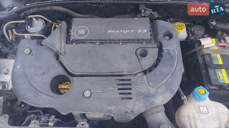 Хэтчбек Fiat Punto 2012 в Измаиле фото 15 Хэтчбек Fiat Punto 2012 в Измаиле