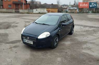 Хэтчбек Fiat Punto 2009 в Остроге