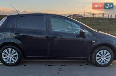 Хэтчбек Fiat Punto 2011 в Львове