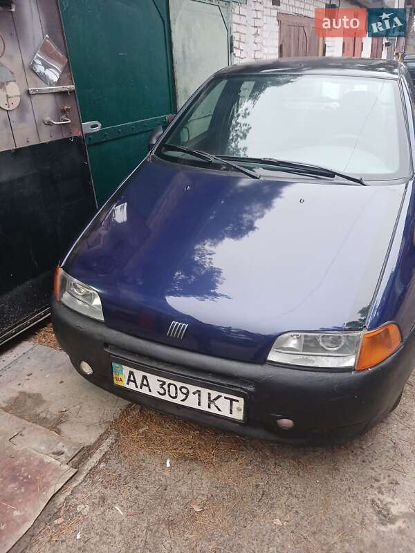 Хэтчбек Fiat Punto 1999 в Киеве