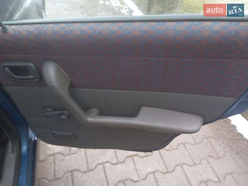 Хетчбек Fiat Punto 1997 в Чернівцях фото 39 Хетчбек Fiat Punto 1997 в Чернівцях