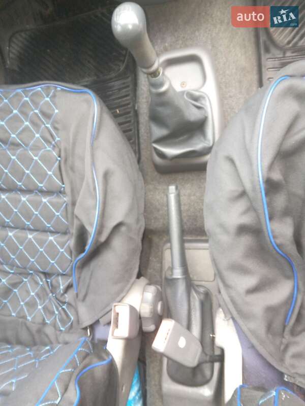 Хетчбек Fiat Punto 1997 в Чернівцях фото 43 Хетчбек Fiat Punto 1997 в Чернівцях