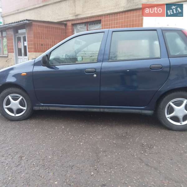 Хетчбек Fiat Punto 1997 в Чернівцях фото 72 Хетчбек Fiat Punto 1997 в Чернівцях
