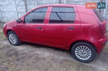Хэтчбек Fiat Punto 2011 в 