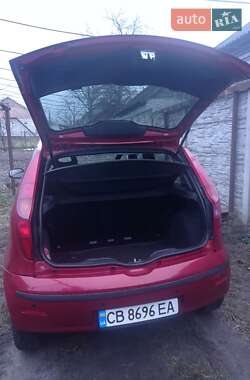Хэтчбек Fiat Punto 2011 в 