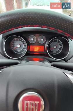 Хэтчбек Fiat Punto 2011 в 