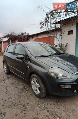 Хэтчбек Fiat Punto 2011 в 