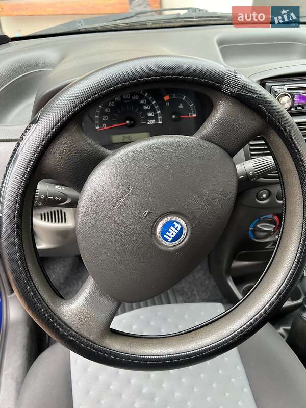 Хэтчбек Fiat Punto 2007 в Луцке