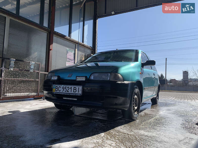 Хэтчбек Fiat Punto 1995 в Трускавце