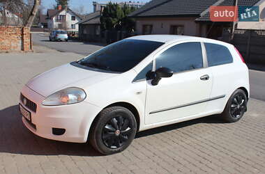 Хэтчбек Fiat Punto 2009 в Жовкве