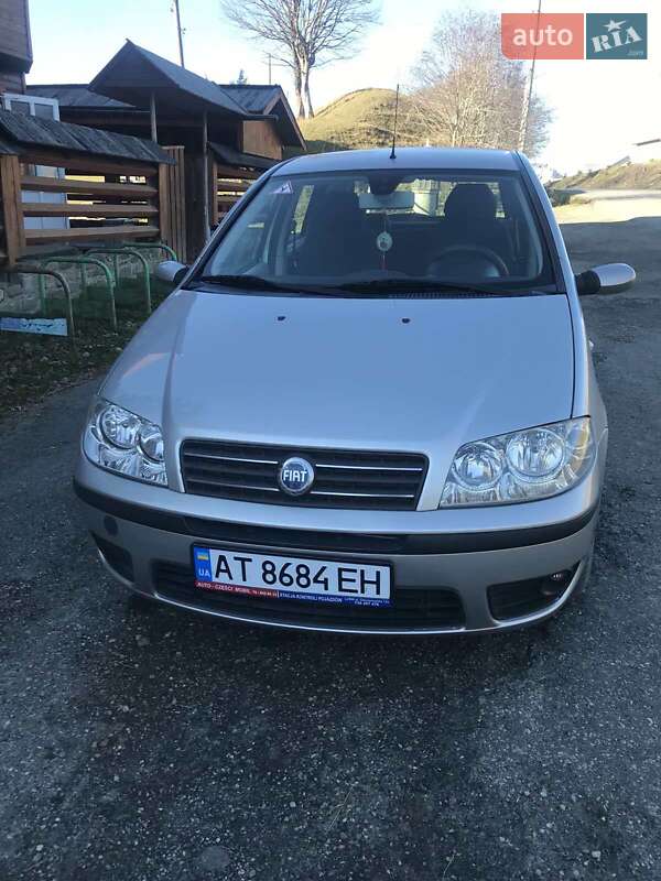 Хэтчбек Fiat Punto 2004 в Ивано-Франковске