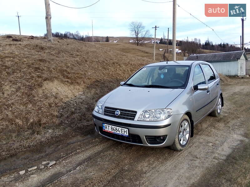 Хэтчбек Fiat Punto 2004 в Ивано-Франковске
