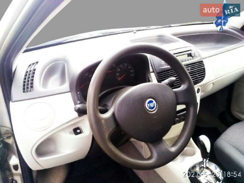 Хэтчбек Fiat Punto 2004 в Ивано-Франковске