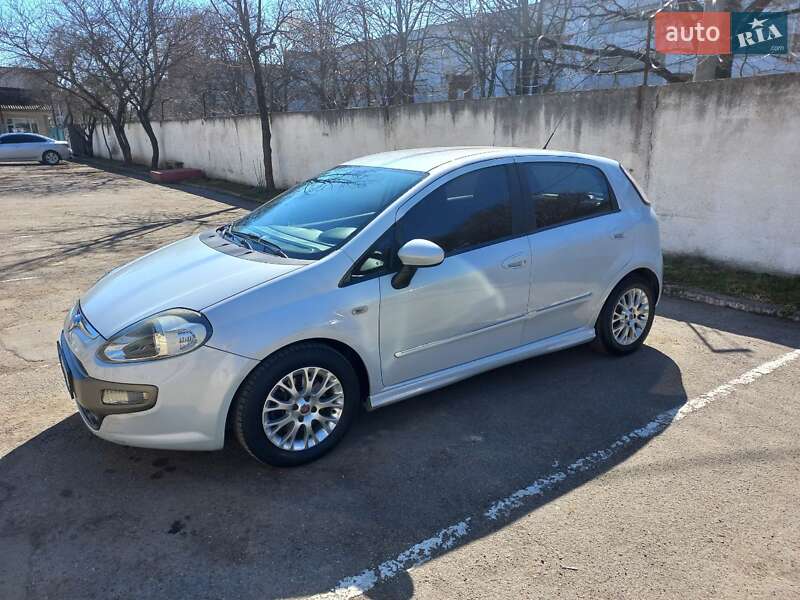 Хэтчбек Fiat Punto 2010 в Ивано-Франковске