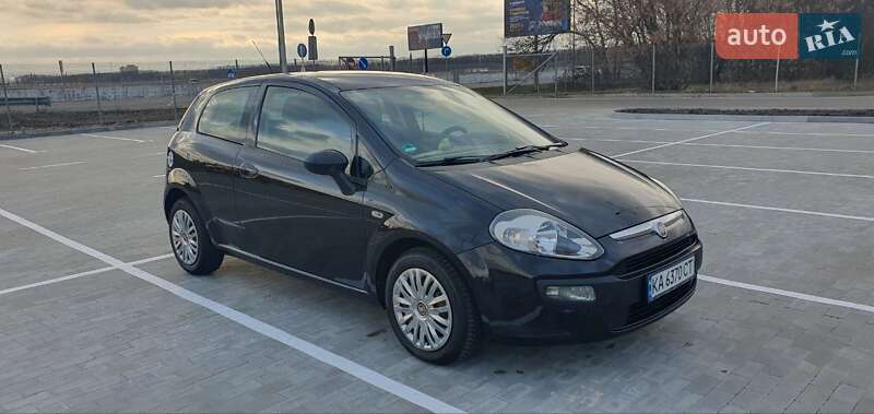 Хетчбек Fiat Punto 2011 в Києві