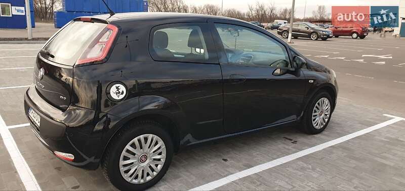 Хетчбек Fiat Punto 2011 в Києві