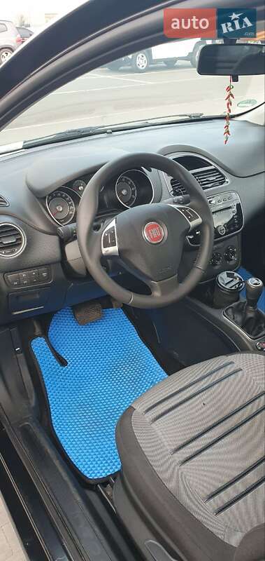 Хетчбек Fiat Punto 2011 в Києві