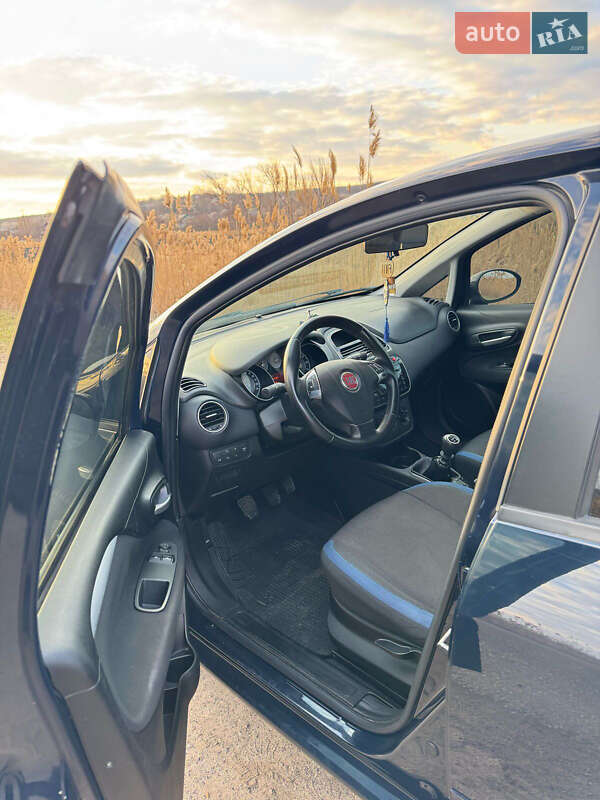 Хэтчбек Fiat Punto 2012 в Ямполе фото 9 Хэтчбек Fiat Punto 2012 в Ямполе