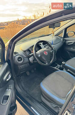 Хэтчбек Fiat Punto 2012 в Ямполе