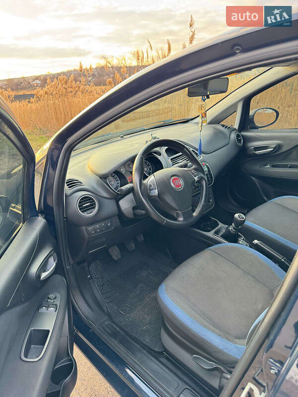 Хэтчбек Fiat Punto 2012 в Ямполе фото 11 Хэтчбек Fiat Punto 2012 в Ямполе