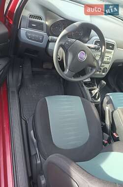 Хетчбек Fiat Punto 2009 в 