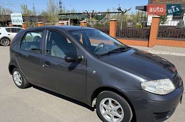 Хэтчбек Fiat Punto 2003 в 
