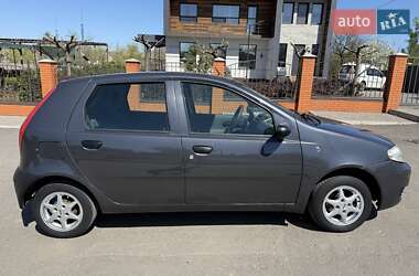Хэтчбек Fiat Punto 2003 в 
