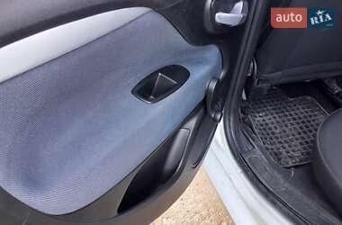 Хэтчбек Fiat Punto 2010 в 