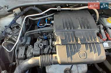 Хетчбек Fiat Punto 2010 в Бурштині