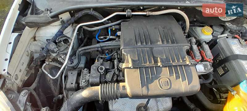 Хэтчбек Fiat Punto 2010 в Бурштыне фото 11 Хэтчбек Fiat Punto 2010 в Бурштыне