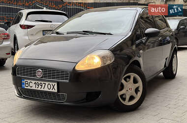 Хэтчбек Fiat Punto 2009 в 