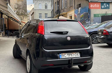 Хэтчбек Fiat Punto 2009 в 