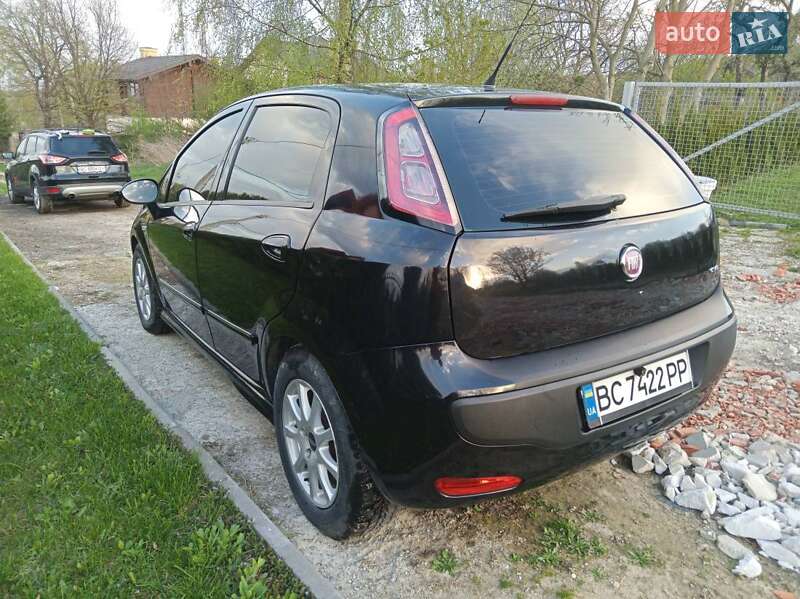 Хэтчбек Fiat Punto 2010 в Львове