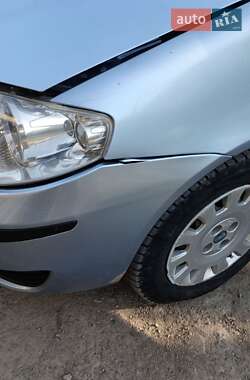 Хэтчбек Fiat Punto 2007 в 