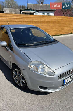 Хетчбек Fiat Punto 2009 в 
