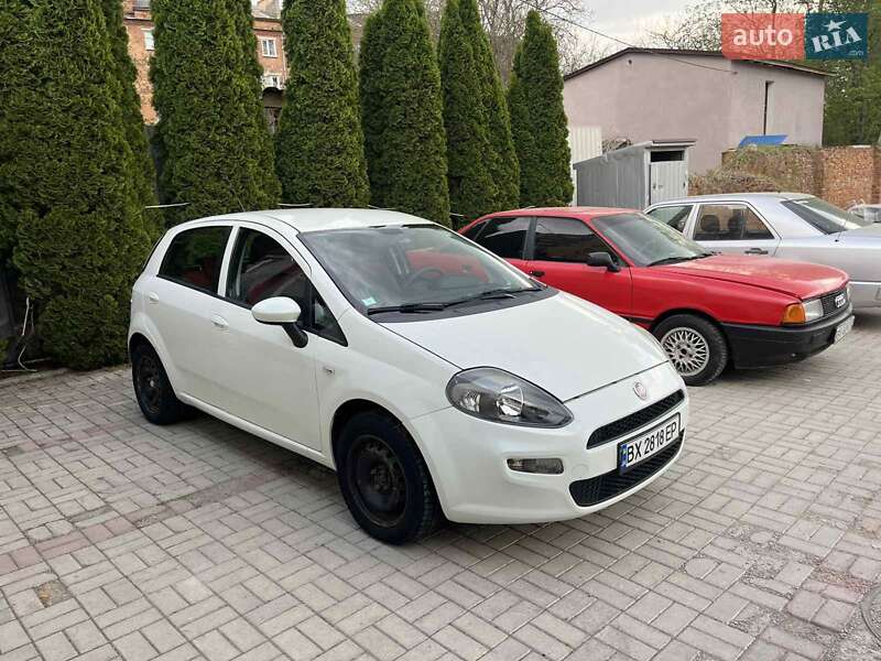 Хетчбек Fiat Punto 2012 в Кам'янець-Подільському