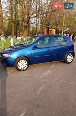 Хетчбек Fiat Punto 2001 в 