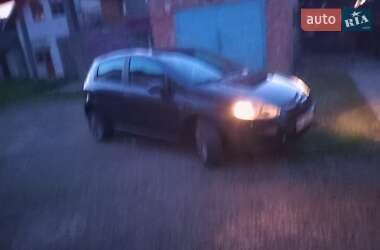 Хетчбек Fiat Punto 2011 в 