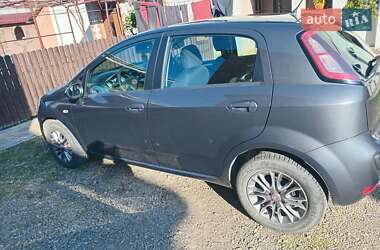 Хетчбек Fiat Punto 2011 в 