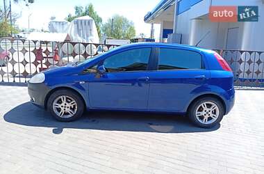 Хэтчбек Fiat Punto 2006 в 