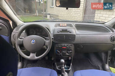 Хэтчбек Fiat Punto 2003 в 