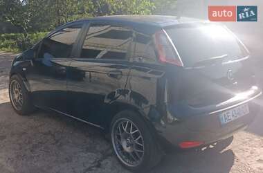 Хетчбек Fiat Punto 2011 в 