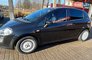 Хэтчбек Fiat Punto 2011 в 